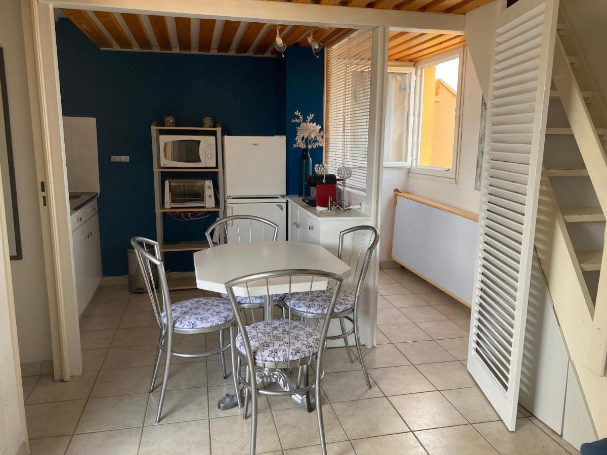 Joli Appartement Mezzanine Avec Parking La Roquille Agde Luaran gambar