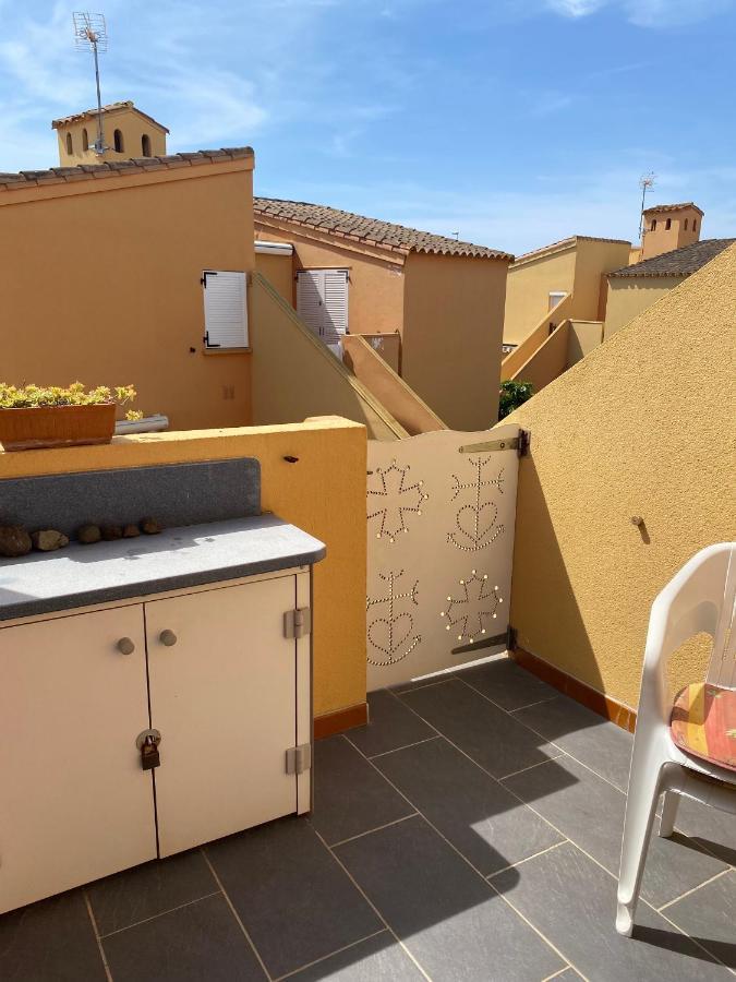 Joli Appartement Mezzanine Avec Parking La Roquille Agde Luaran gambar